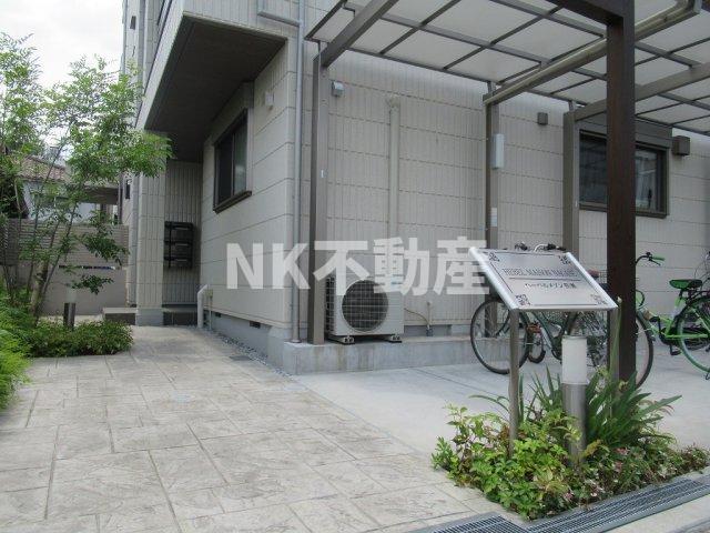 エントランス　ゆとりのあるエントランスです