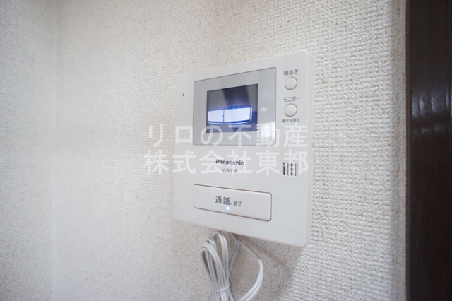 セキュリティ　来訪者の姿を確認できるＴＶモニター付インターホン設置済です！