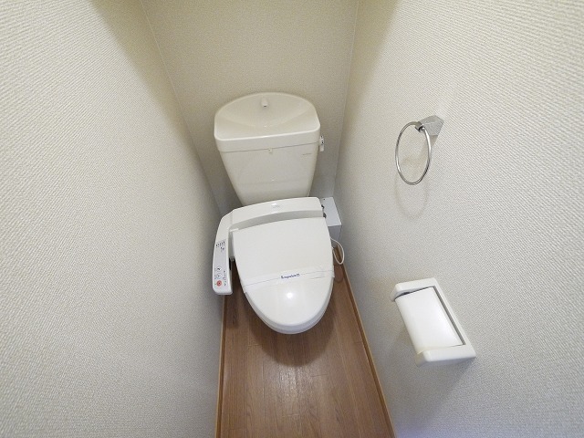 トイレ　落ち着いたトイレです