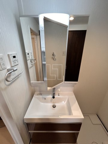 洗面設備　Vinoプレジオ本町　独立洗面化粧台