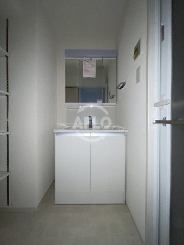 洗面設備　スプランディッド難波キャトル　洗面脱衣所