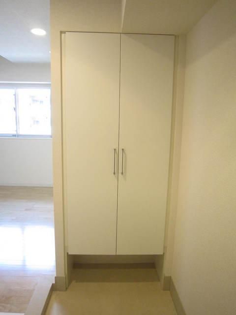 玄関　シューズボックス