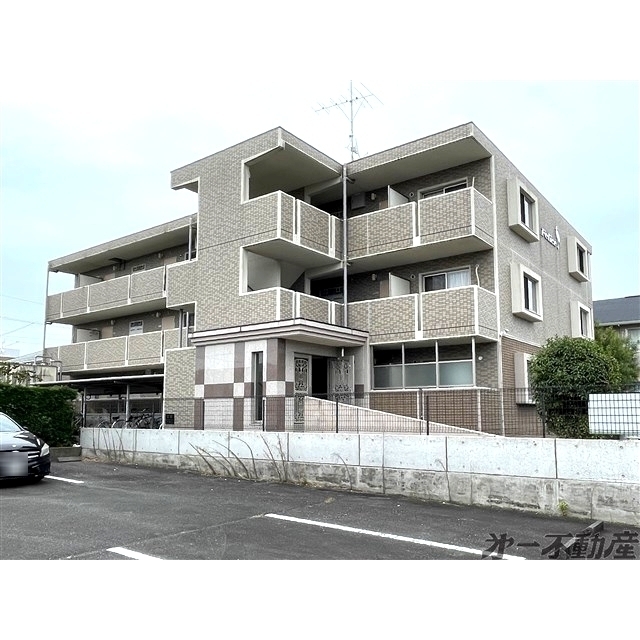 エントランス　建物外観