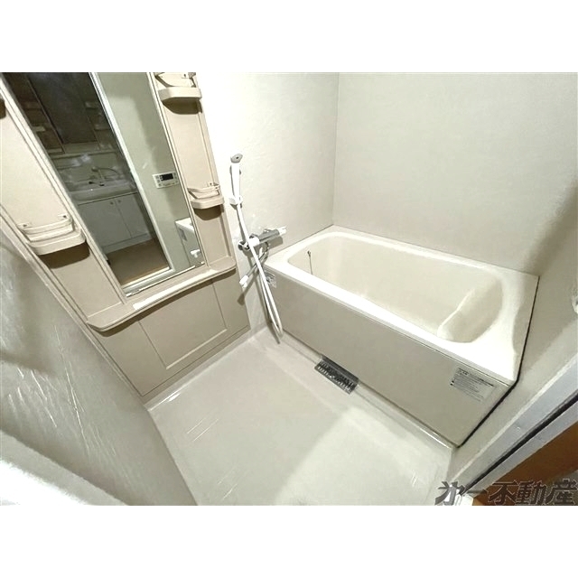 バス・シャワールーム　バスルーム