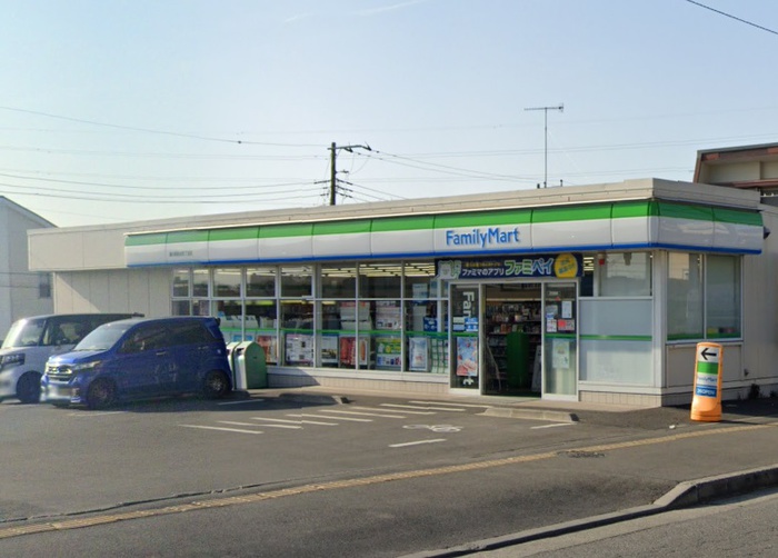 コンビニ　ファミリーマート 藤沢湘南台四丁目店（コンビニ）まで265m