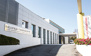 大学・短大　私立杏林大学三鷹キャンパス（大学・短大）まで595m