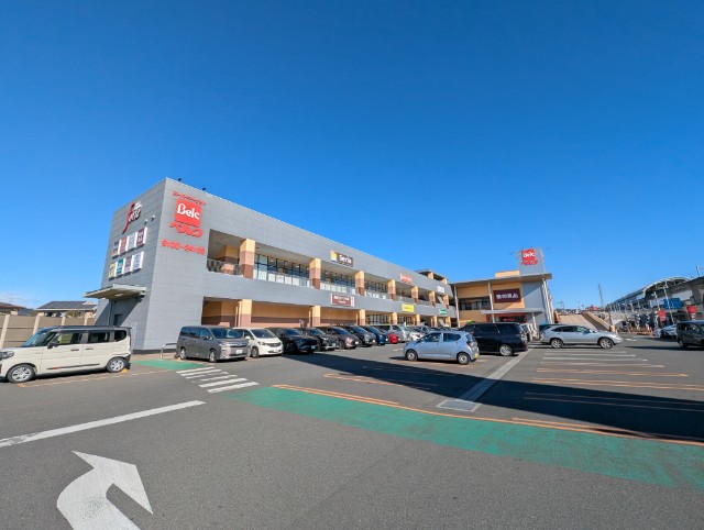 ショッピングセンター　フォルテ横浜川和町（ショッピングセンター）まで240m