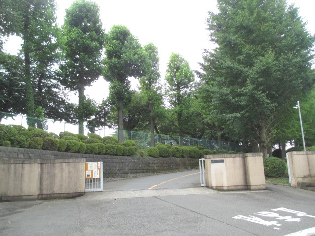 高校・高専　神奈川県立川和高校（高校・高専）まで1482m