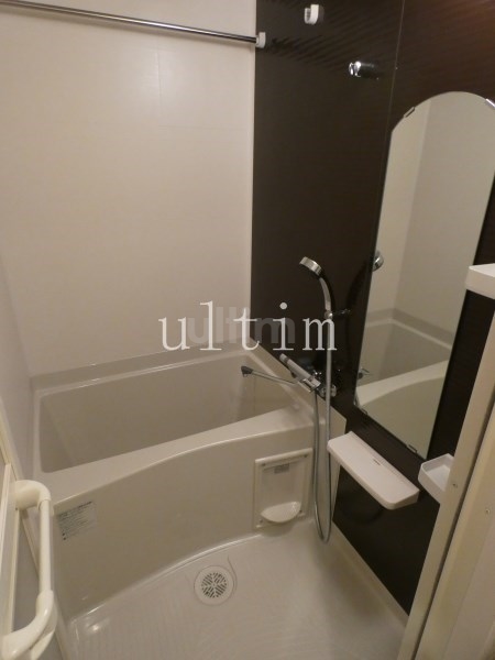 バス・シャワールーム　別室の写真使用。ご参考までに。