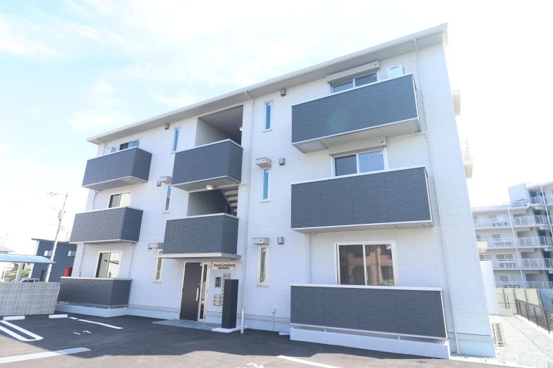 建物外観　メゾングランレーヴB棟　建物外観