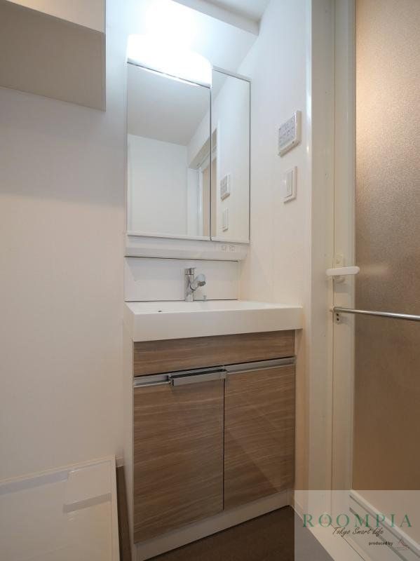 洗面設備　収納