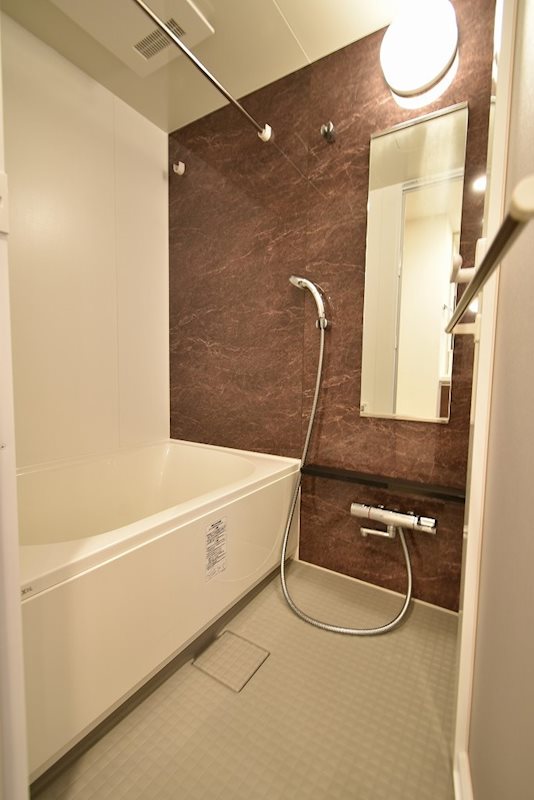 バス・シャワールーム
