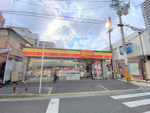 コンビニ　デイリーヤマザキ 高石羽衣駅前店（コンビニ）まで631m