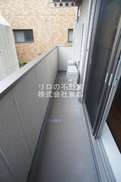 バルコニー　バルコニー付！お天気のいい日は洗濯物も気持ちよく干せますね！