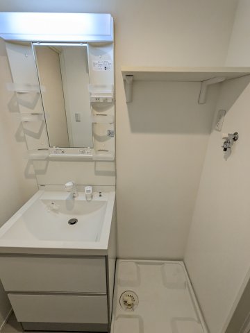 洗面設備　102号室