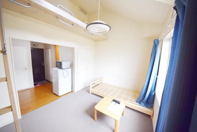 その他　★家具・家電付きの洋室です★