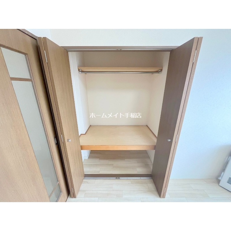 収納　明るい洋室♪