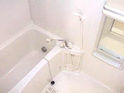 バス・シャワールーム　お風呂です