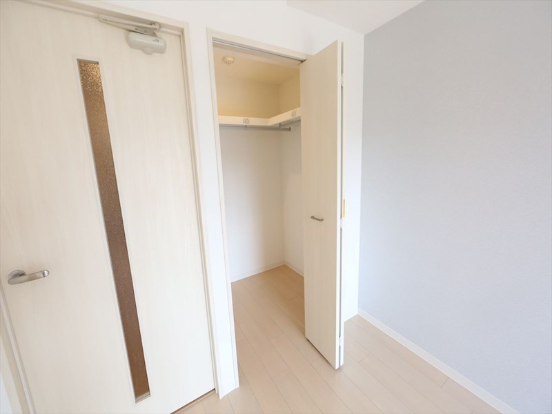 収納　ウォークインクローゼット（収納充実してます）