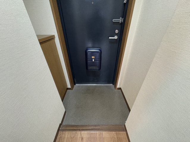 玄関　CRECER新栄(クレセール新栄)