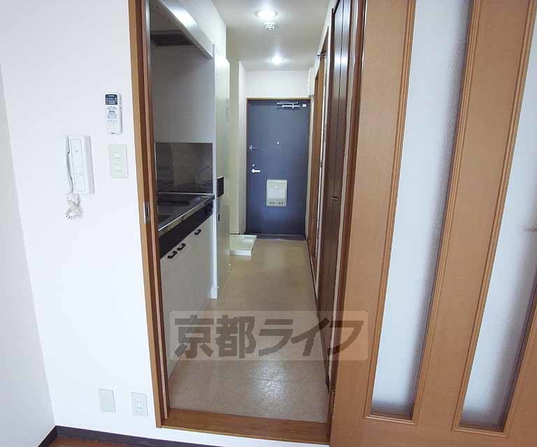 その他部屋・スペース　明るい廊下です