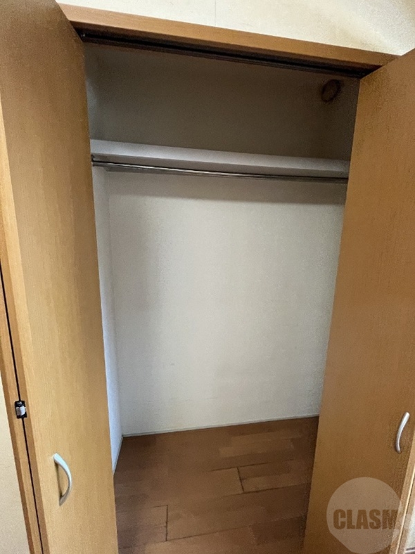 収納　玄関下駄箱付きです