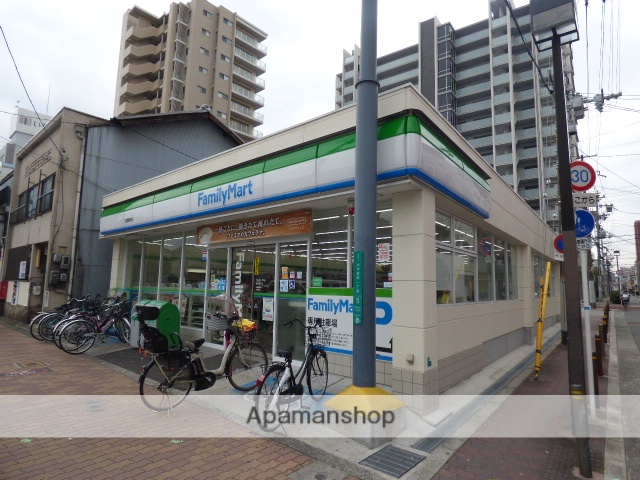 コンビニ　ファミリーマート（コンビニ）まで568m