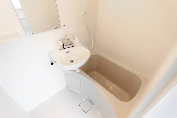 バス・シャワールーム　ビレッジハウスの同一物件・同一タイプの間取りの写真です