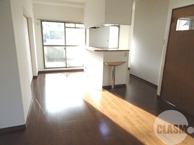 居室・リビング　お話しながらお料理できます♪