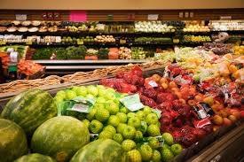 スーパー　スーパーマーケット（スーパー）まで700m