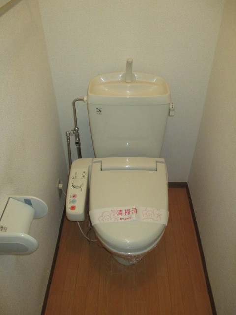 トイレ　洗浄機能付きトイレです☆