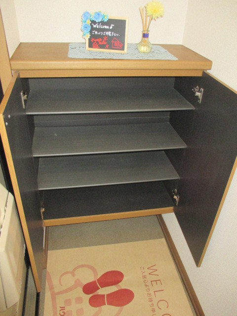 玄関　玄関のシューズボックスです☆