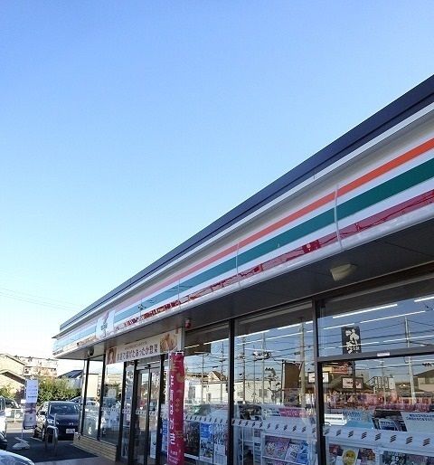 コンビニ　セブンイレブン（コンビニ）まで190m