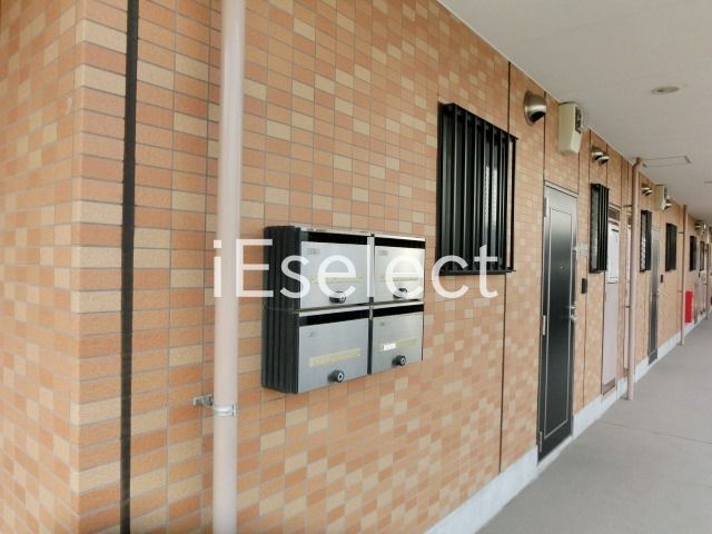 その他共有部分　メールボックスは各階に。