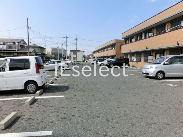 駐車場　敷地内の駐車場