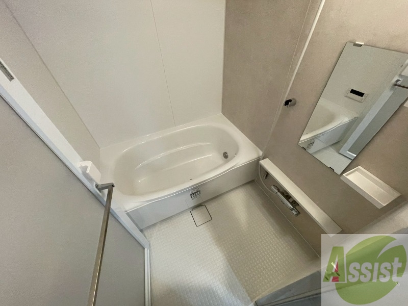 バス・シャワールーム　お風呂になります。一日の疲れを癒してくださいね。