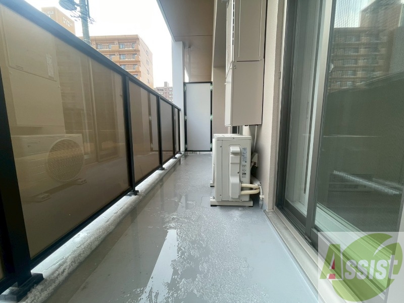 バルコニー　バルコニーです。洗濯物を干したり一息ついたりできますね！