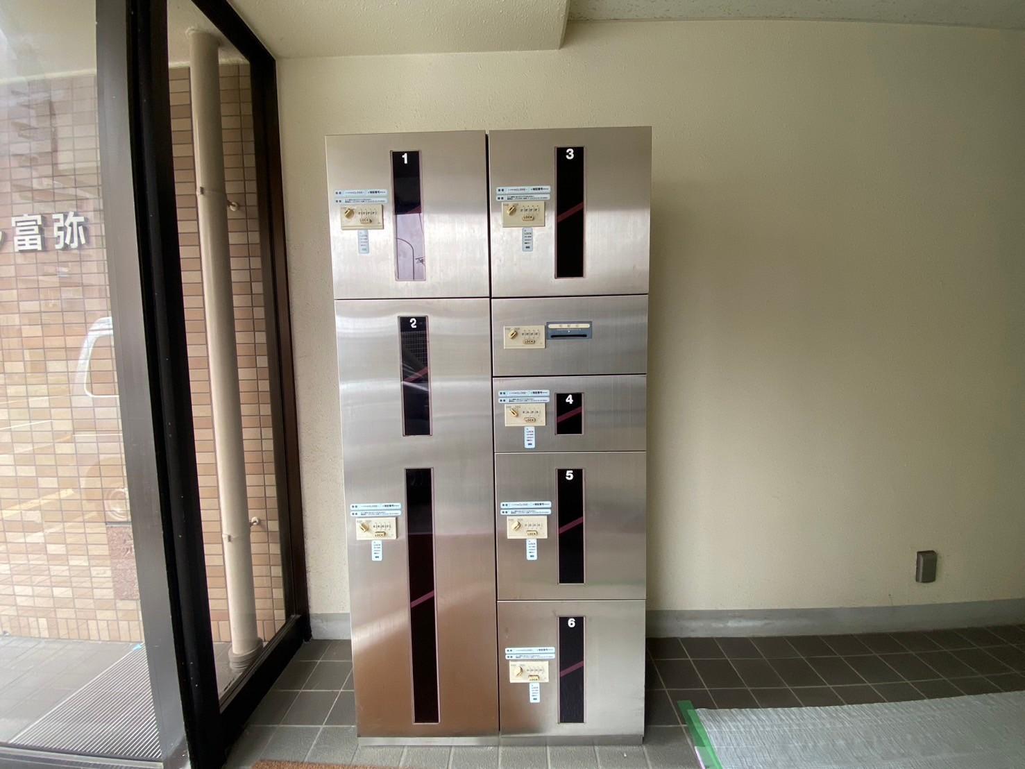 その他　宅配ボックス付きです