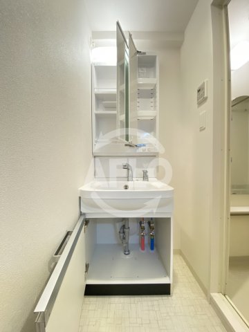 洗面設備　ファステート大正駅前トロフィ　独立洗面台