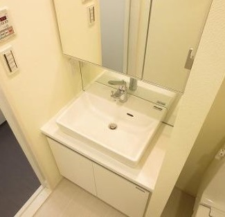 洗面設備　※別部屋の参考写真です。