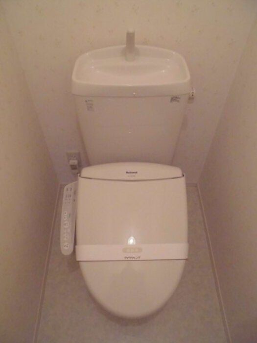 トイレ　※別号室参考写真です