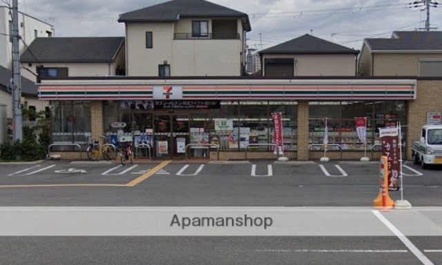 コンビニ　（コンビニ）まで99m