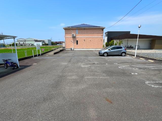 駐車場　外観写真（昼）