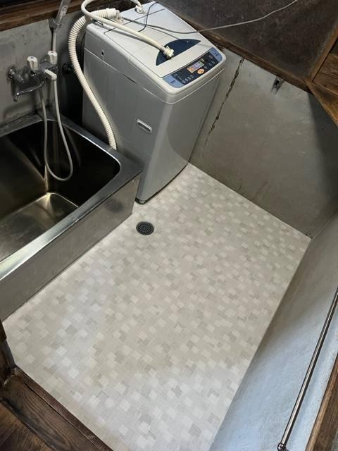 バス・シャワールーム　浴室床シートでからっと快適