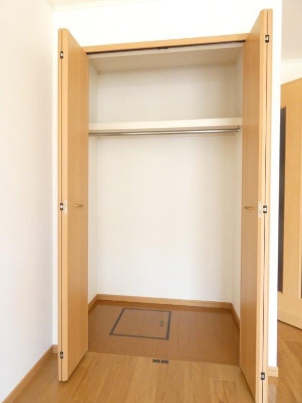 収納　図面と現状に相違がある場合には現状を優先