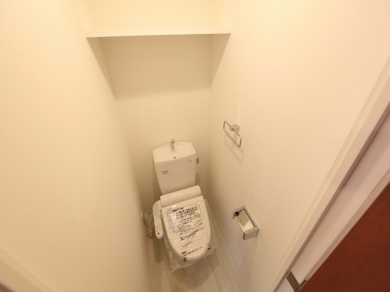 トイレ　温水洗浄暖房便座付トイレ