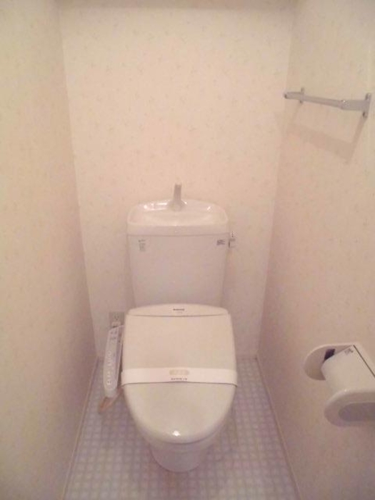 トイレ　※別号室の写真です