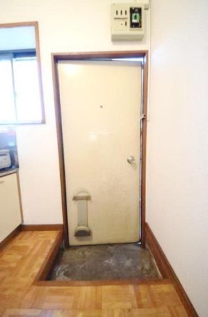 玄関　他部屋参考。