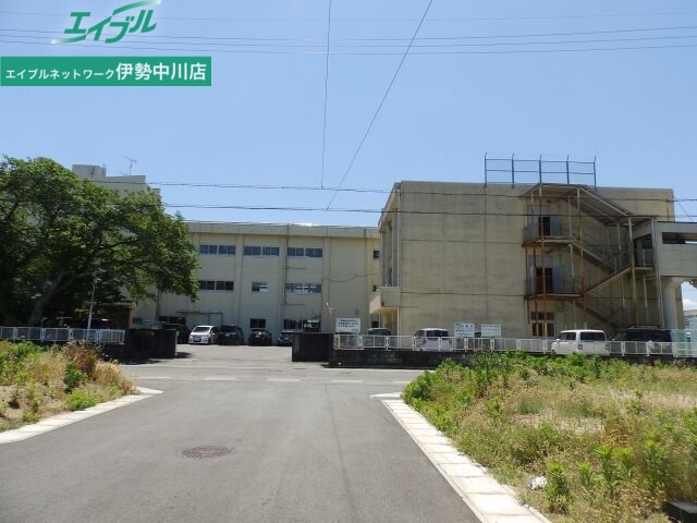 中学校　津市立南郊中学校（中学校）まで1200m