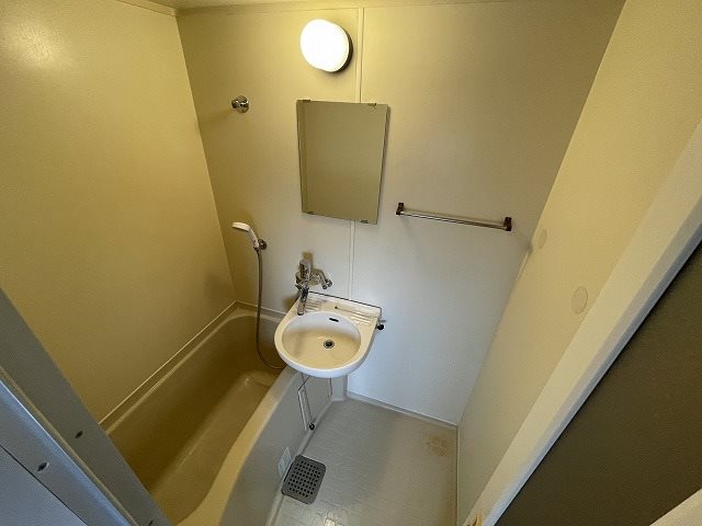 バス・シャワールーム　同マンション別部屋